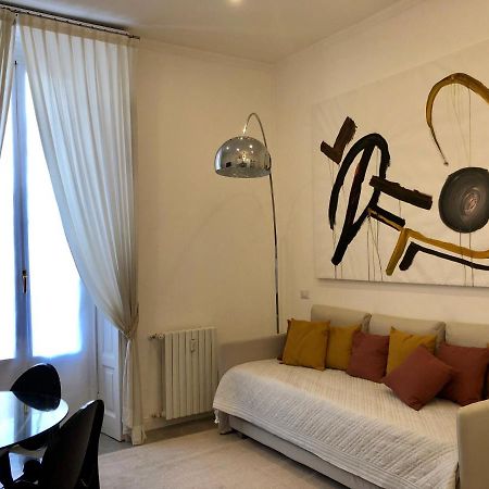 Casa Alberto da Giussano, elegante bilocale in centro con balcone sul parco Milano Esterno foto