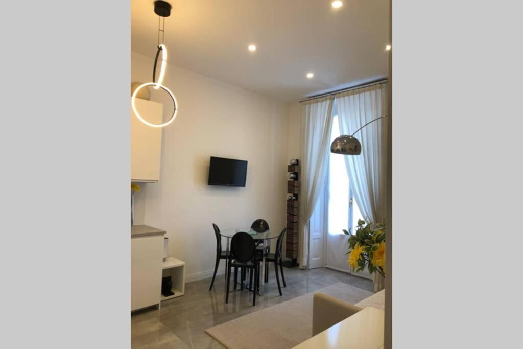 Casa Alberto da Giussano, elegante bilocale in centro con balcone sul parco Milano Esterno foto