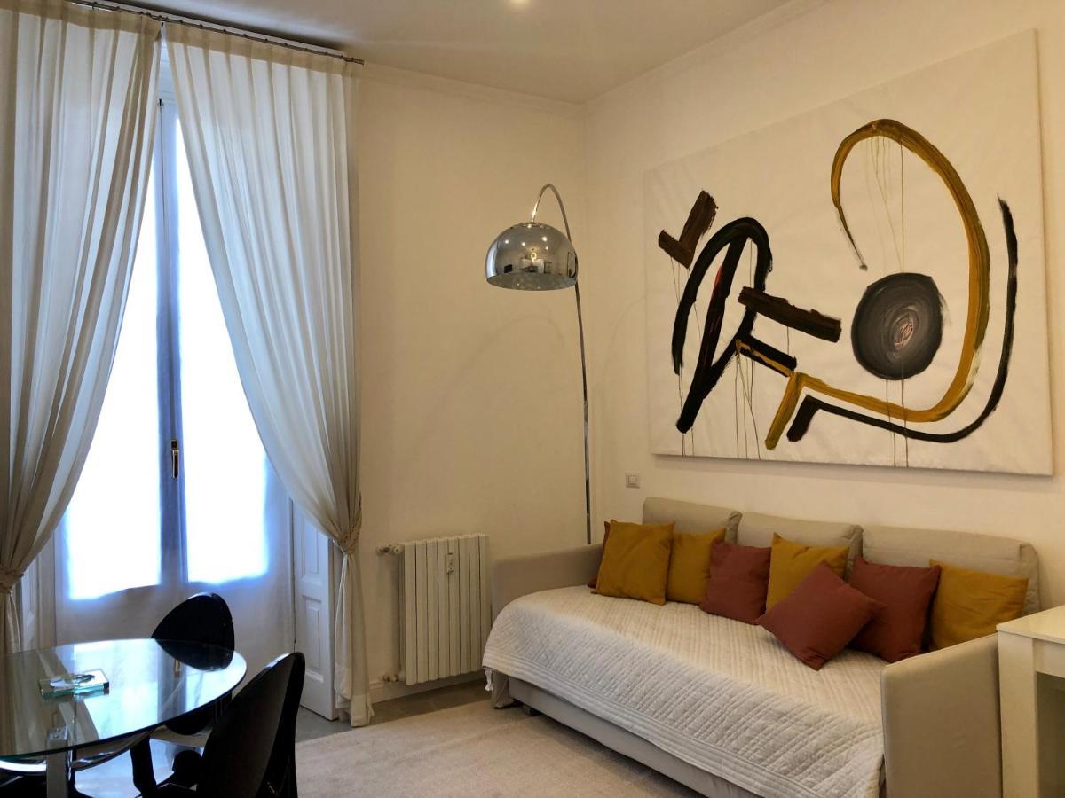 Casa Alberto da Giussano, elegante bilocale in centro con balcone sul parco Milano Esterno foto